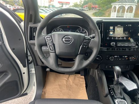 New 2026 Nissan Frontier SV w/ SV Convenience Package AWD/4WD image 14