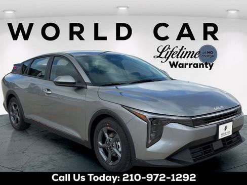 New 2026 Kia K4 FWD image 1