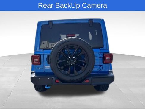 Used 2024 Jeep Wrangler Unlimited Sahara AWD/4WD image 8