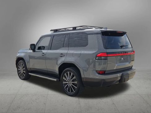 Used 2024 Lexus GX 550 w/ Accessory Package (31) image 4