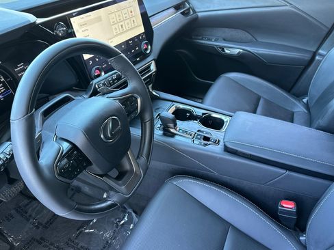 Used 2025 Lexus RX 350h w/ Convenience Package AWD/4WD image 10