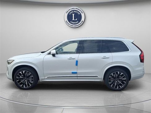 New 2025 Volvo XC90 B6 Plus w/ Protection Package Premier image 4