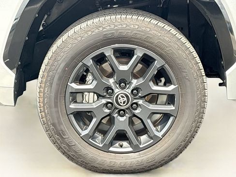 Certified 2025 Toyota Tundra Platinum AWD/4WD image 32