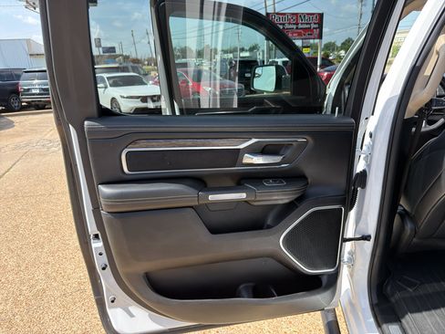 Used 2020 RAM 1500 Laramie AWD/4WD image 24