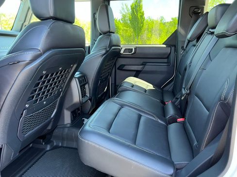 Used 2025 Ford Bronco Badlands AWD/4WD image 5