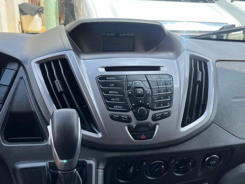 Used 2015 Ford Transit 350 XLT RWD image 9