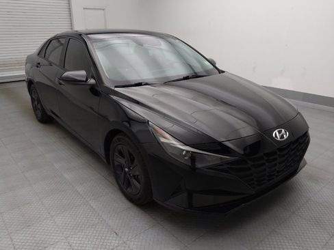 Used 2021 Hyundai Elantra SEL FWD image 13