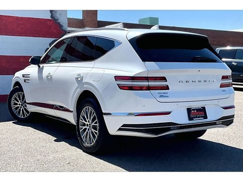 Used 2024 Chrysler Pacifica Touring-L FWD image 13