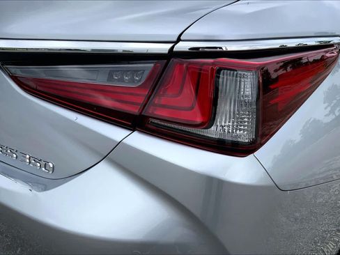 Used 2024 Lexus ES 350 w/ Premium Package FWD image 30