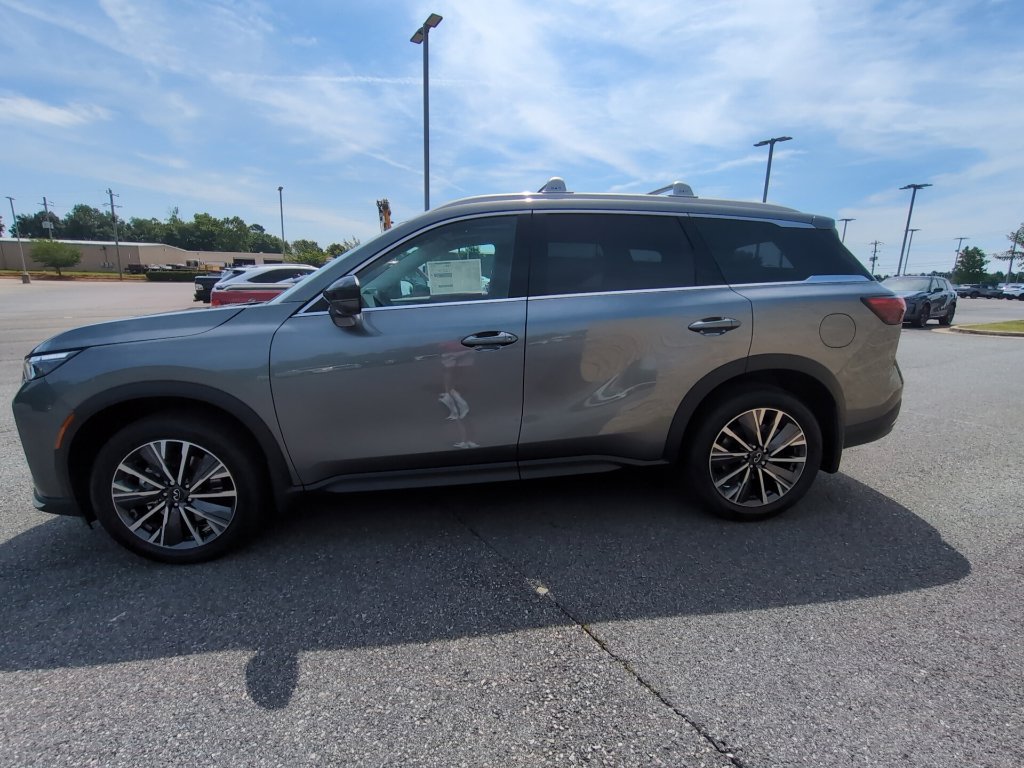 Certified 2027 INFINITI QX60 Luxe w/ Cargo Package FWD image 8