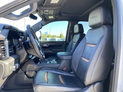 Used 2024 GMC Sierra 2500 AT4 w/ AT4 Premium Plus Package image 17