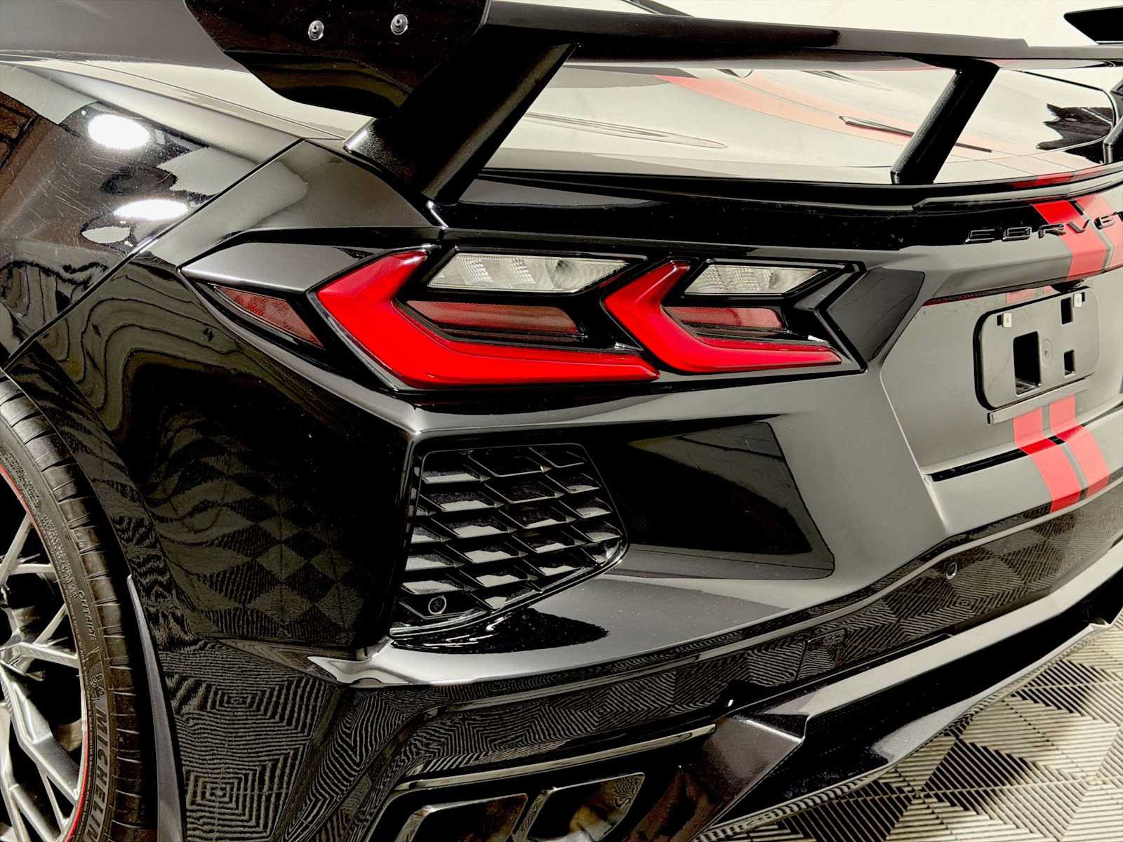 Used 2023 Chevrolet Corvette Stingray Preferred Cpe w/ Z51 Performance Package RWD image 25