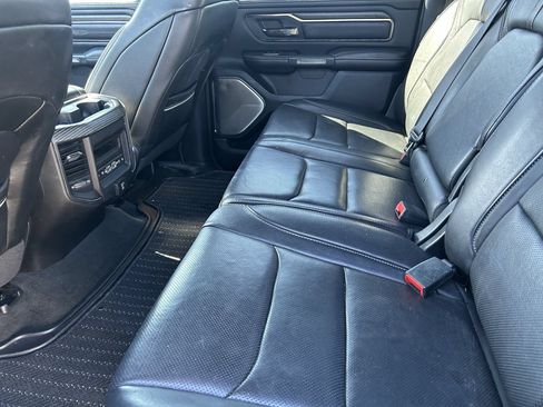 Used 2020 RAM 1500 Limited w/ Black Appearance Package AWD/4WD image 10
