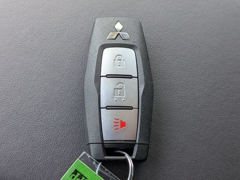 New 2026 Mitsubishi Outlander ES FWD image 32