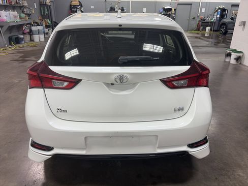 Used 2018 Toyota Corolla iM w/ All-Weather Mat Package image 4