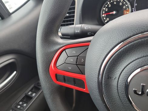 Used 2017 Jeep Renegade Sport w/ Power & Air Group image 23