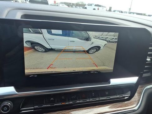 Used 2024 Chevrolet Silverado 1500 LT image 13