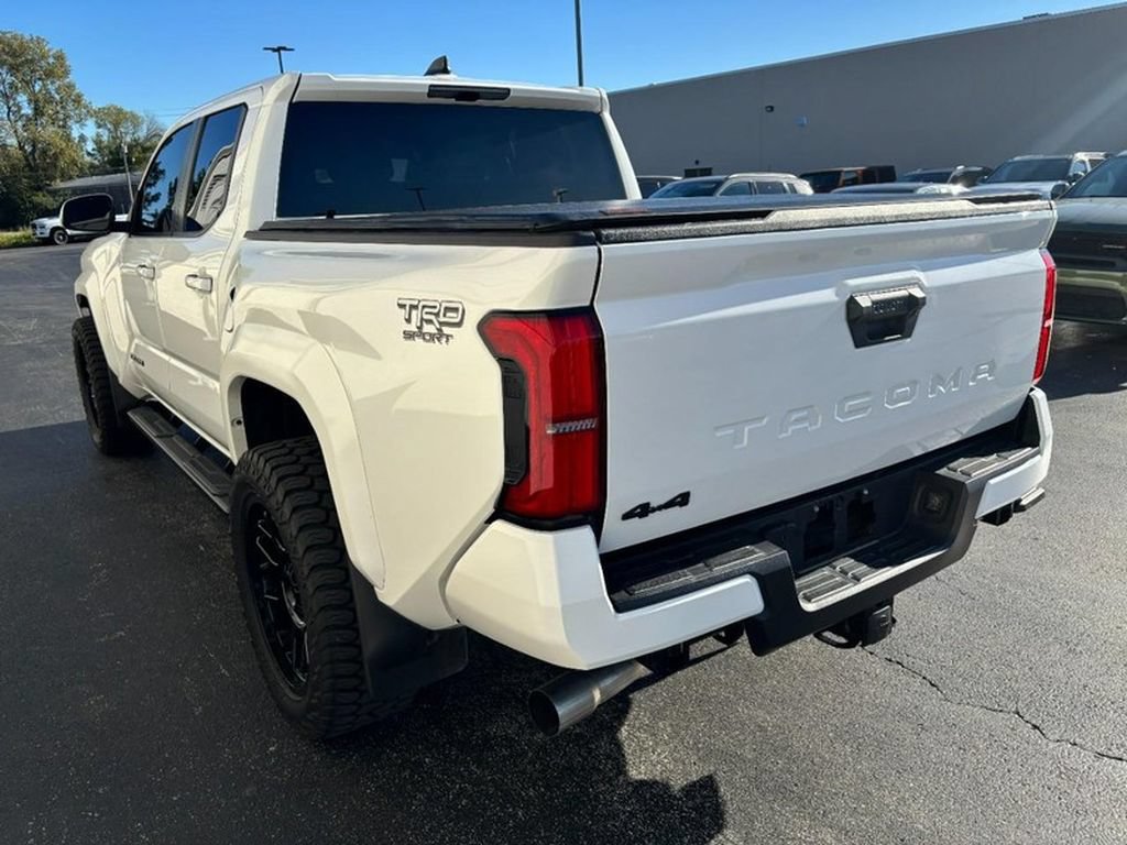 Used 2025 Toyota Tacoma TRD Sport AWD/4WD image 6