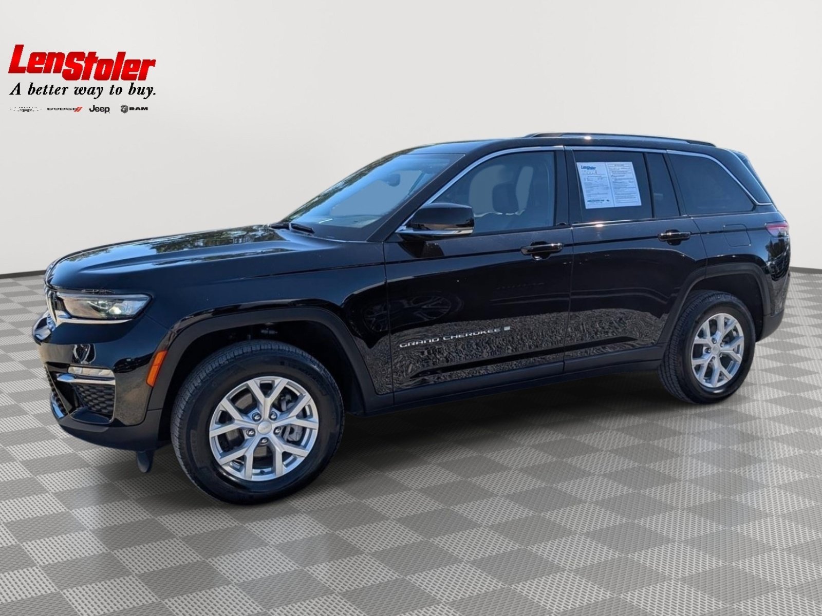 Used 2023 Jeep Grand Cherokee Limited w/ Trailer Tow Prep Group (B) AWD/4WD image 2