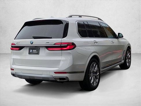 Used 2026 BMW X7 xDrive40i AWD/4WD image 2