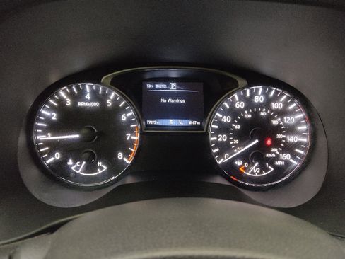 Used 2019 Nissan Pathfinder SV image 23