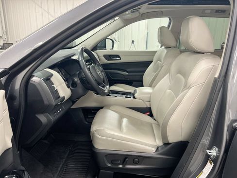 Used 2023 Nissan Pathfinder SL w/ SL Premium Package AWD/4WD image 21