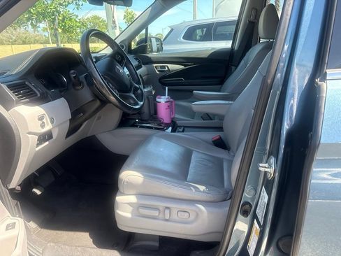 Used 2021 Honda Pilot Touring image 6