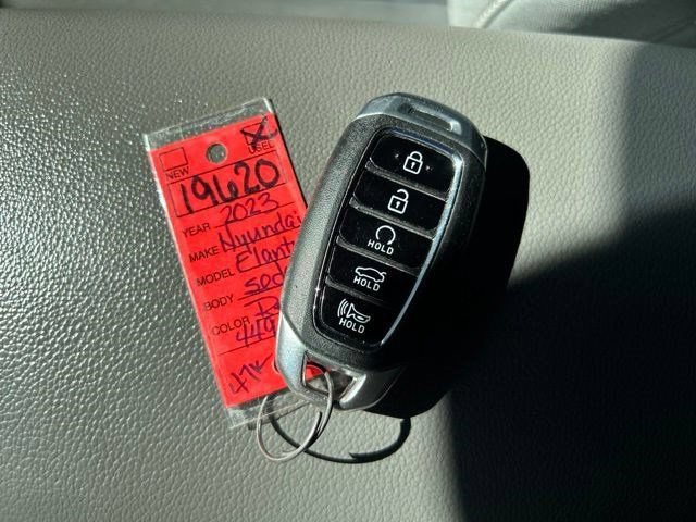 Used 2023 Hyundai Elantra SEL FWD image 52