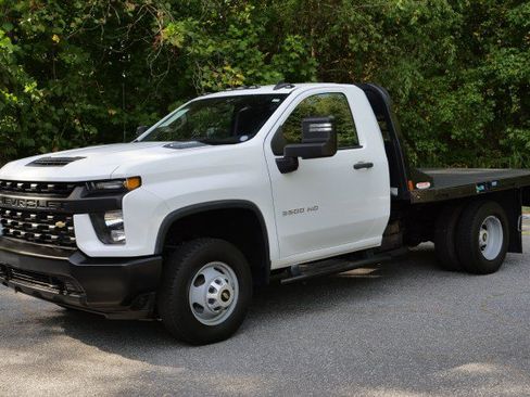 Used 2021 Chevrolet Silverado 3500 W/T w/ WT Convenience Package AWD/4WD image 2