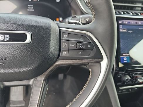 Used 2024 Jeep Grand Cherokee Limited image 18