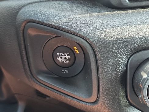 Used 2024 Jeep Wrangler Sport AWD/4WD image 28
