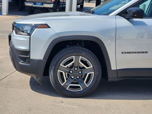 New 2026 Jeep Cherokee Laredo AWD/4WD image 10