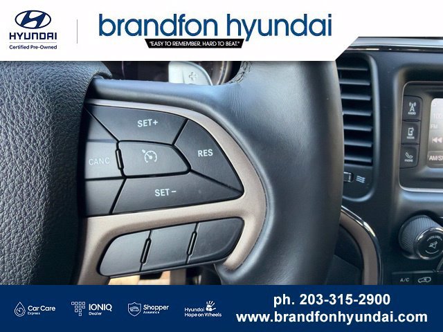 Used 2017 Jeep Grand Cherokee Laredo w/ Quick Order Package 23E AWD/4WD image 15