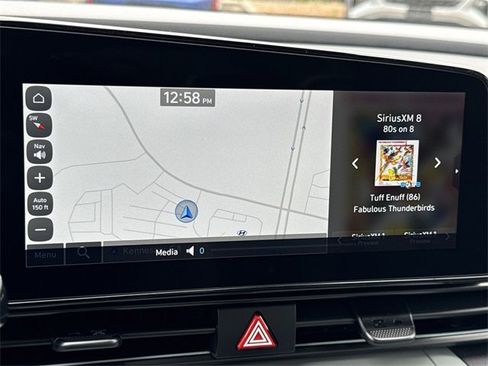 New 2025 Hyundai Elantra Limited image 22