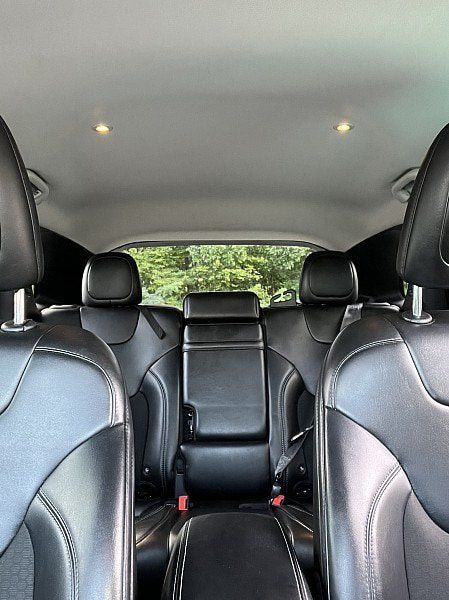 Used 2019 Jeep Cherokee Latitude Plus w/ Comfort/Convenience Group FWD image 13