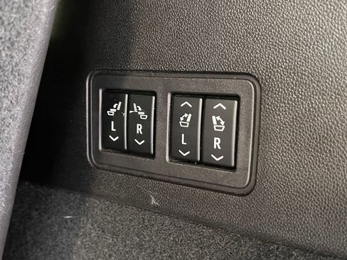 Used 2023 Cadillac XT6 Premium Luxury w/ Technology Package image 45