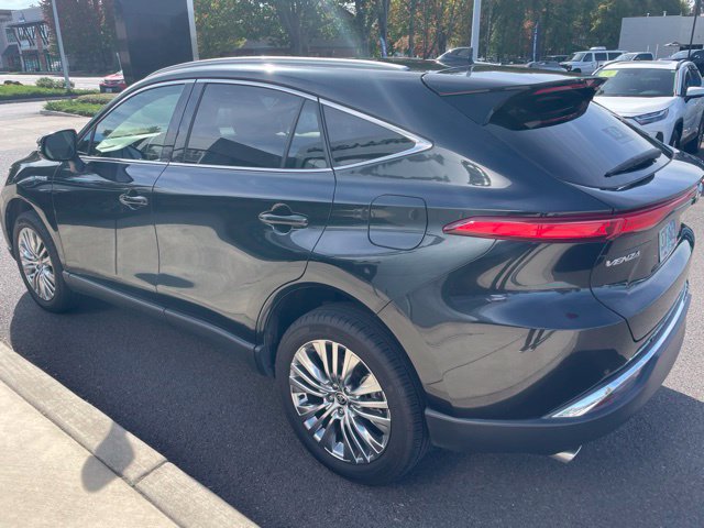 Used 2021 Toyota Venza XLE w/ Softex Package AWD/4WD image 4