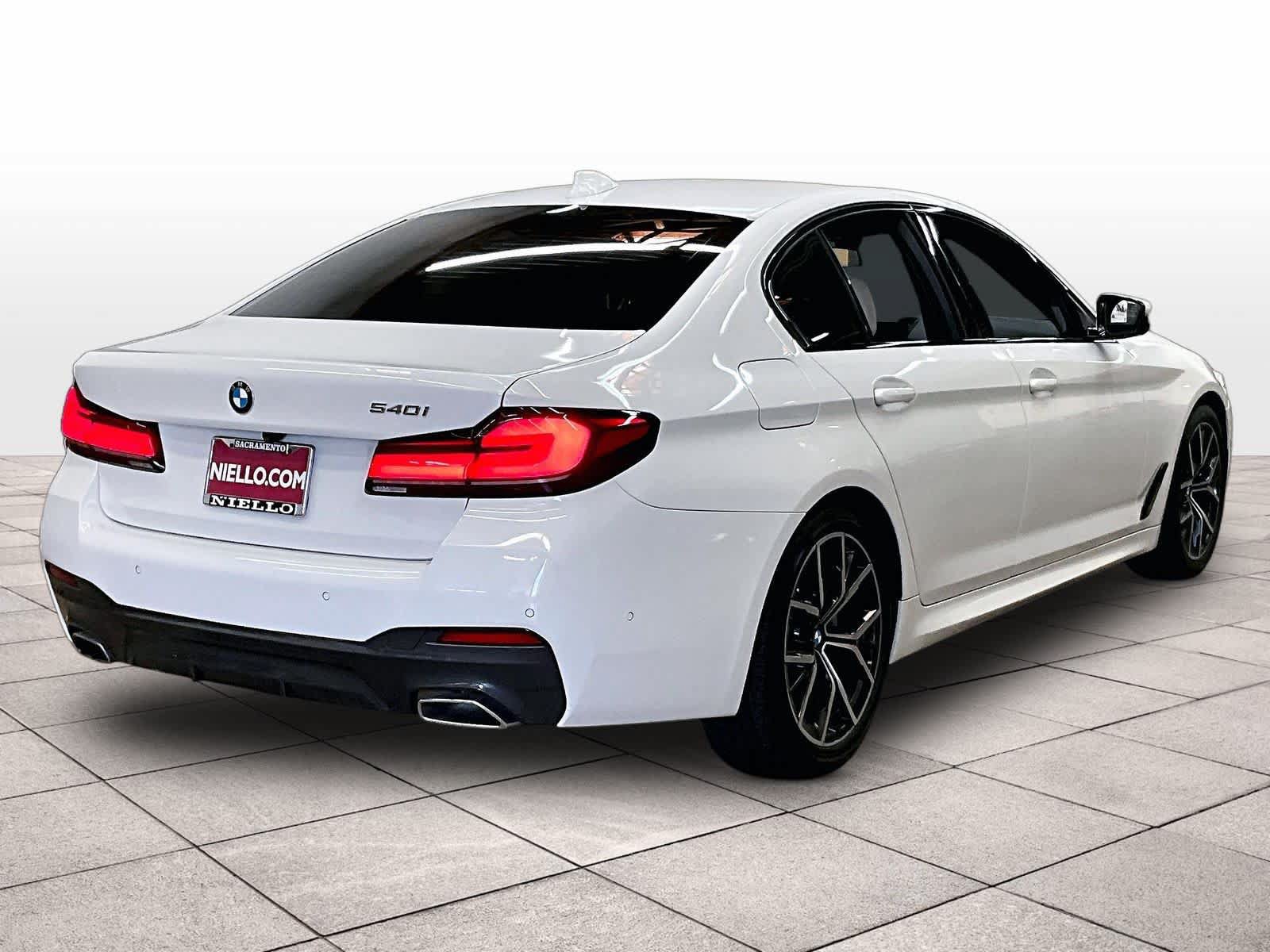 Used 2023 BMW 540i w/ M Sport Package RWD image 18