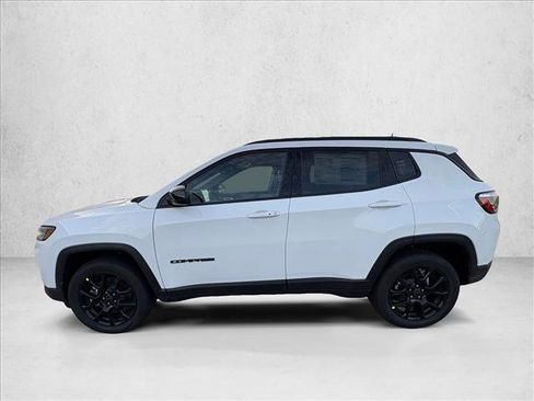 New 2026 Jeep Compass Latitude image 5