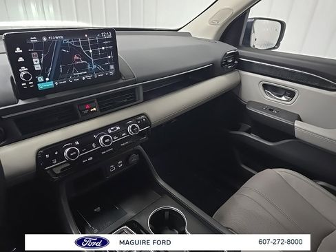 Used 2024 Honda Pilot Elite image 30