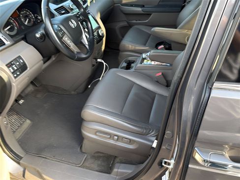 Used 2016 Honda Odyssey Touring image 4
