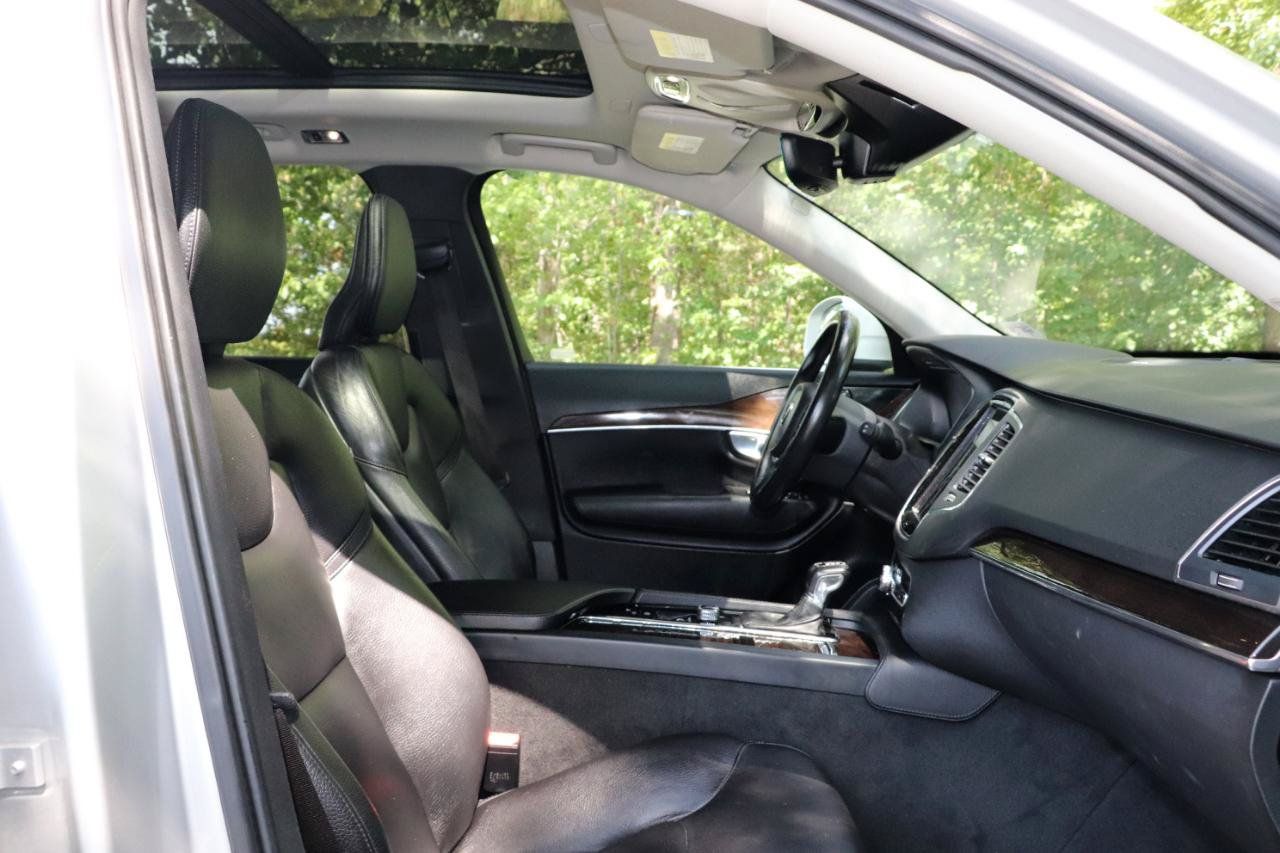 Used 2019 Volvo XC90 T6 Momentum AWD/4WD image 37
