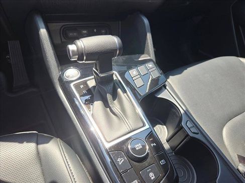 Used 2025 Kia Sportage EX FWD image 15