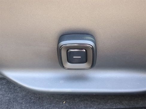 New 2025 Volvo EX30 Plus w/ Protection Package Premier image 15