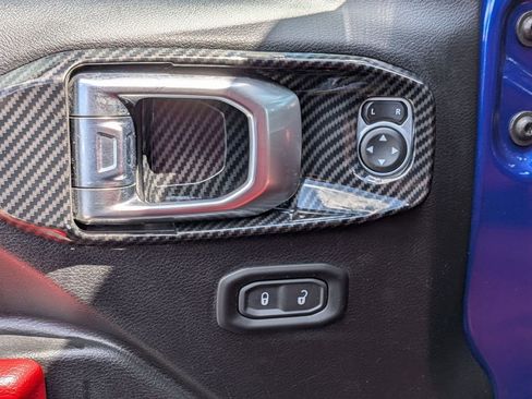 Used 2019 Jeep Wrangler Unlimited Rubicon AWD/4WD image 12