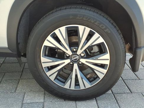 Certified 2023 Nissan Rogue SV image 16