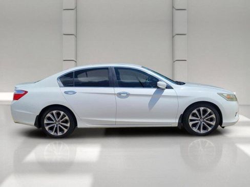 Used 2015 Honda Accord Sport image 4