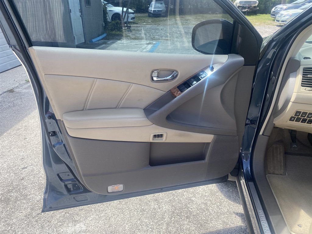 Used 2014 Nissan Murano LE w/ Platinum Edition Package AWD/4WD image 9