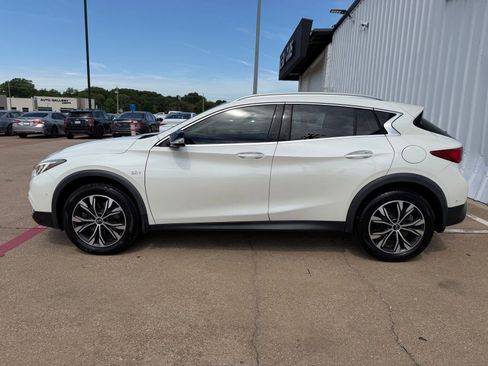 Used 2019 INFINITI QX30 AWD w/ Proassist Package image 3