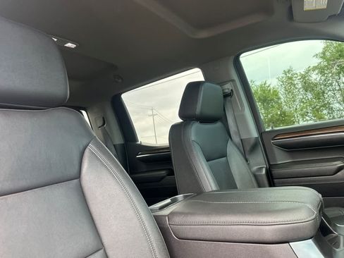 Used 2024 Chevrolet Silverado 1500 LT Trail Boss w/ Convenience Package II AWD/4WD image 16